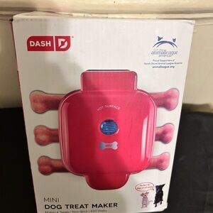 Dash Red Mini Dog Treat Maker - Makes 6 Treats/NIB